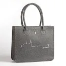 Gmunden Shopper mit Glitzer Schloss Ort